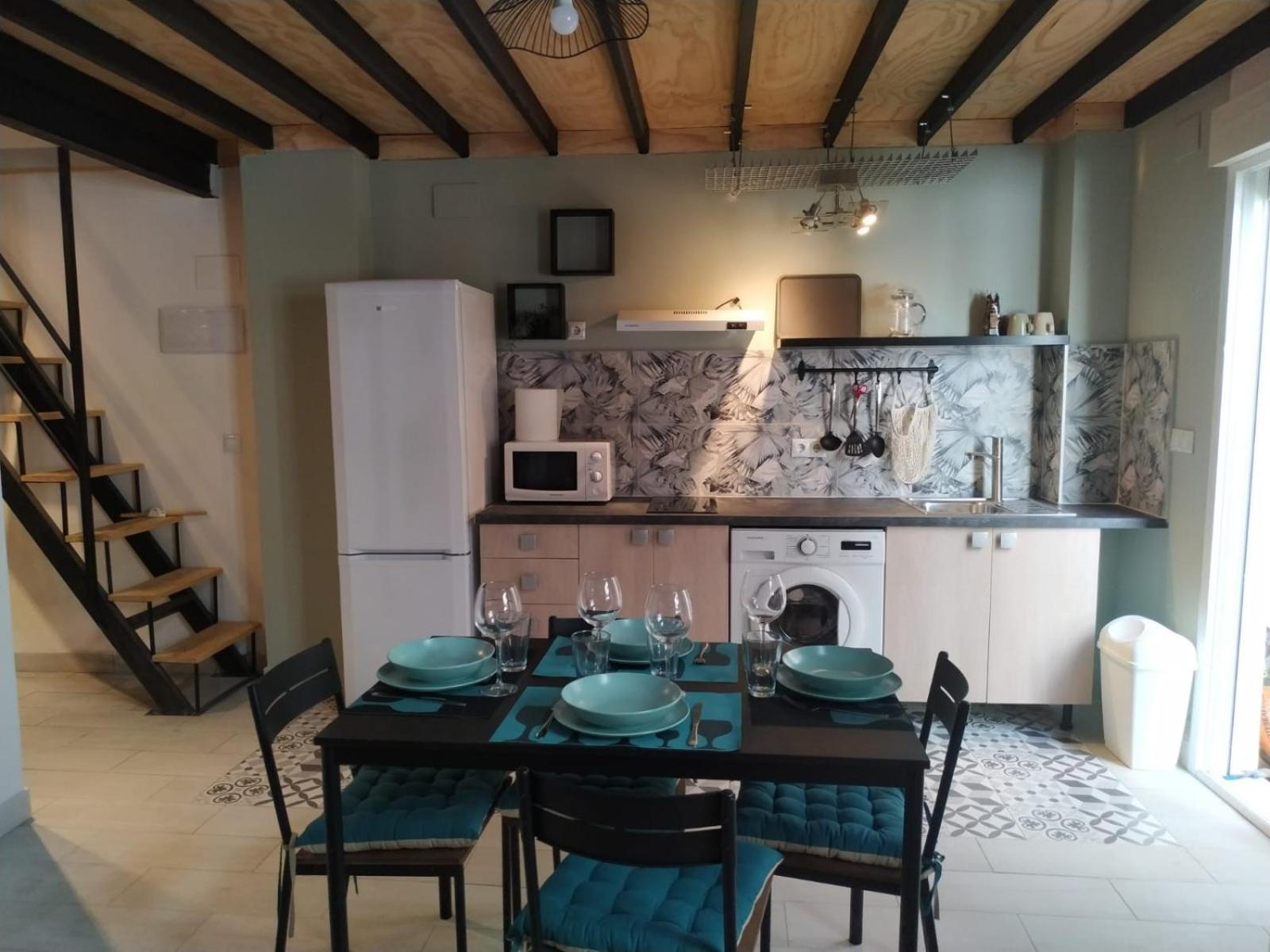 Centrico Apartamento Familiar Con Patio Privado Alicante Eksteriør billede